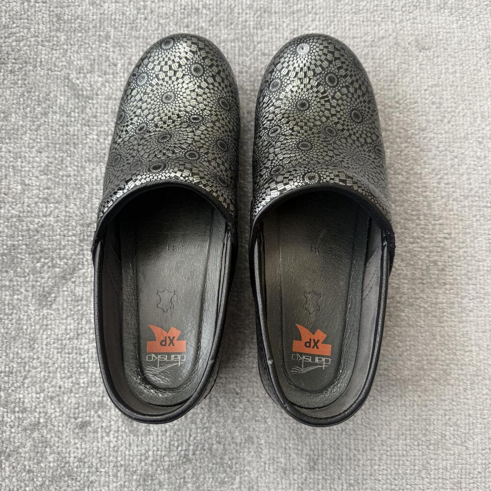 Dansko XP Clogs Shoes Womens Size 41 Silver Geometric Slip Resistant Work - Picture 5 of 12